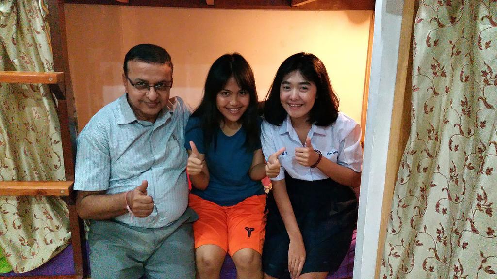 Rest Inn Dormitory Guesthouse Bangkok Luaran gambar
